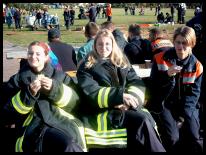 Annett,Anja und Franzi genossen die Sonnenstrahlen.